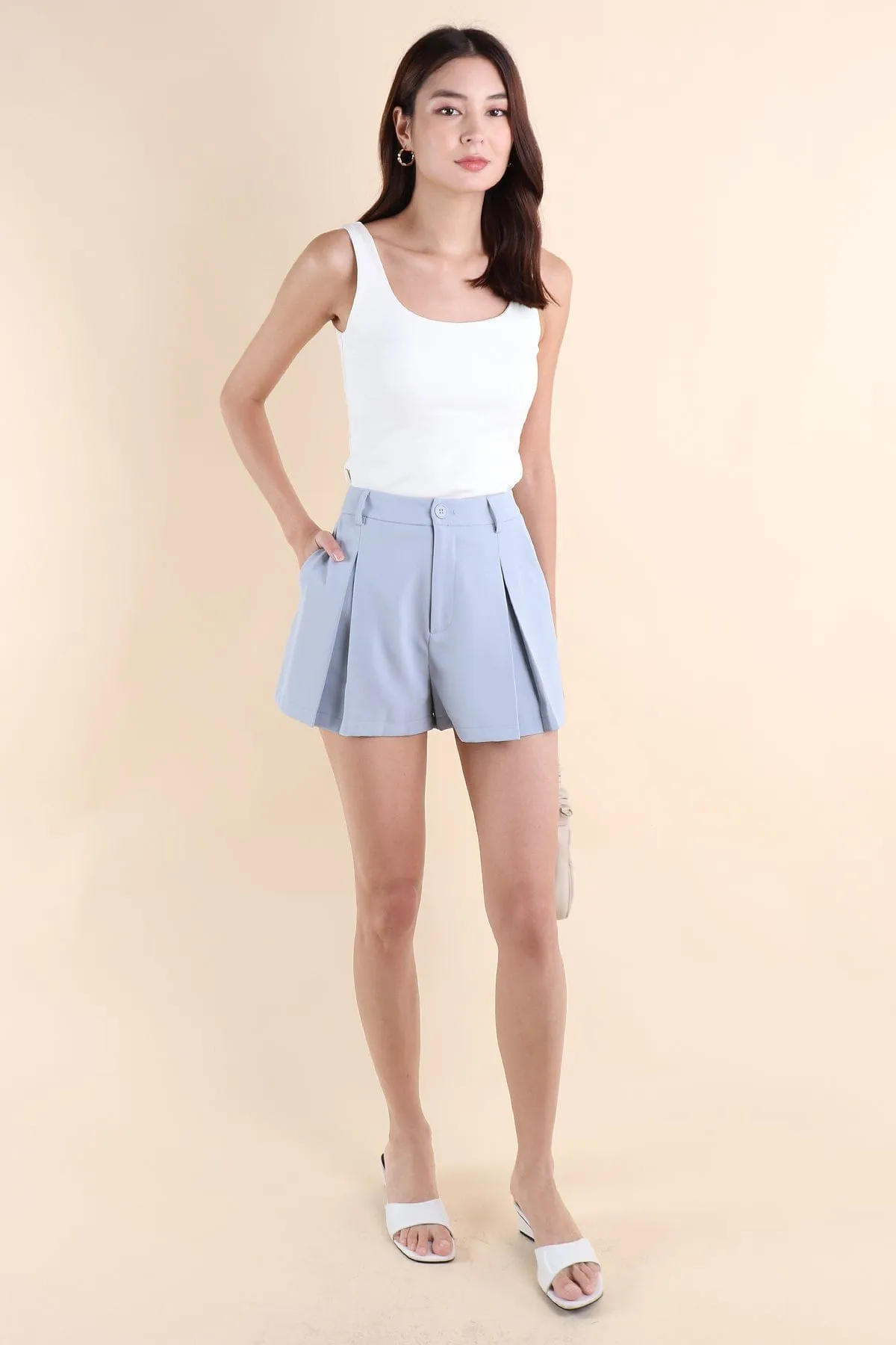 POLINA SHORTS IN BLUE