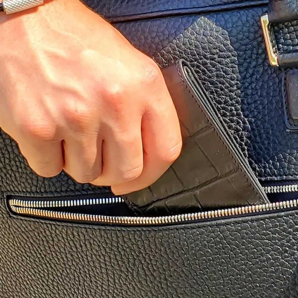 Wallet 6CC Embossed leather